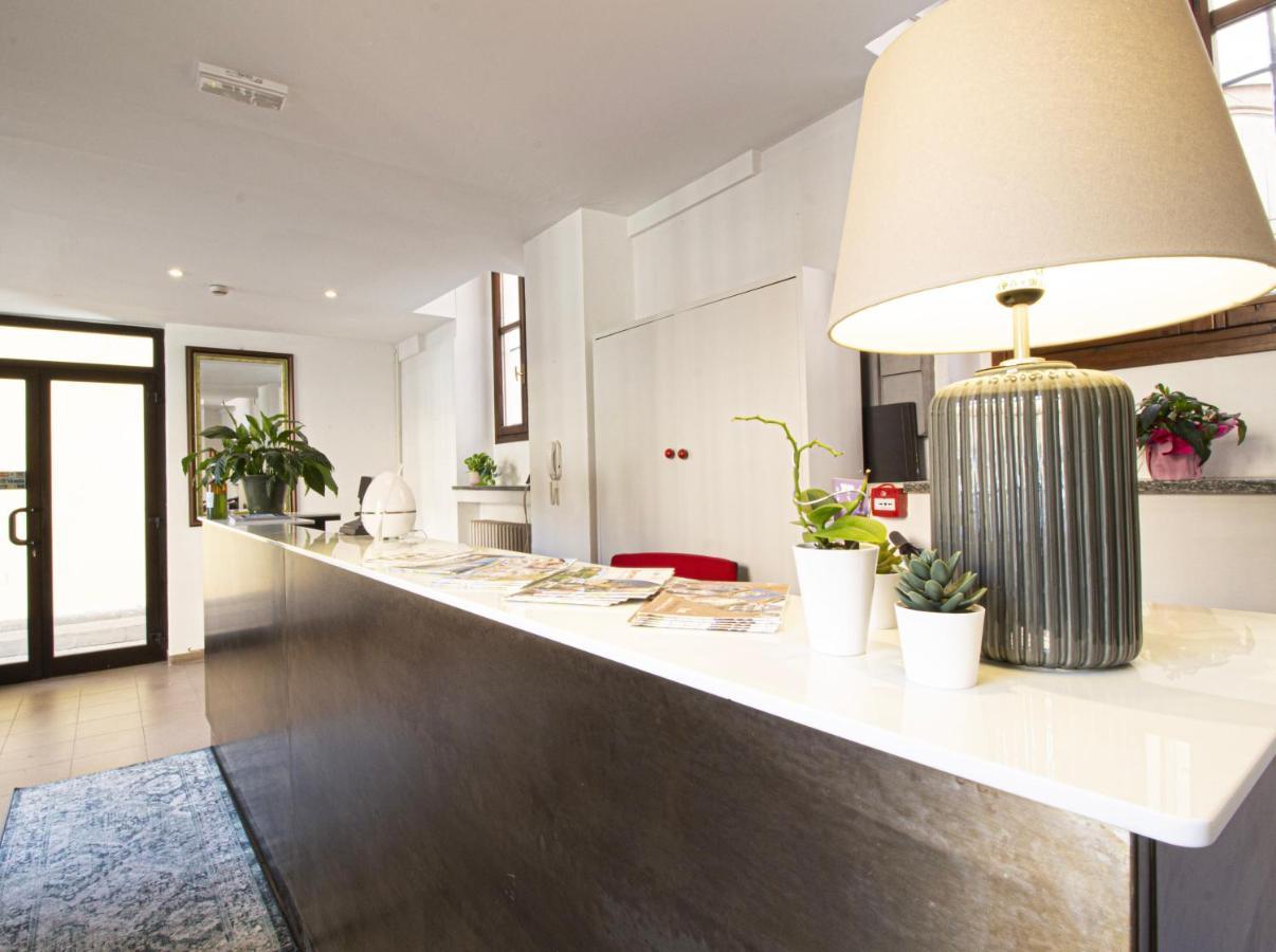 Hotel Tornielli 9 By Lvg Hotel Collection Novara Exterior photo