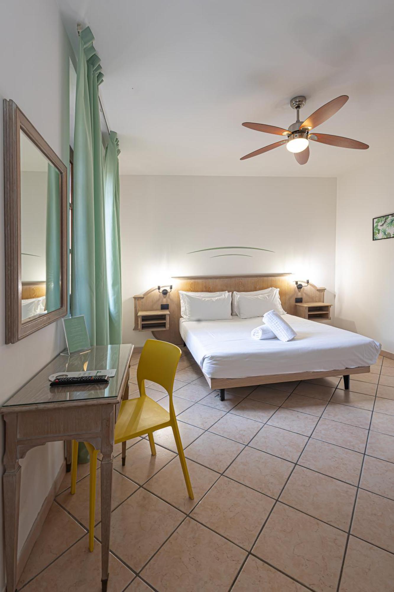Hotel Tornielli 9 By Lvg Hotel Collection Novara Exterior photo