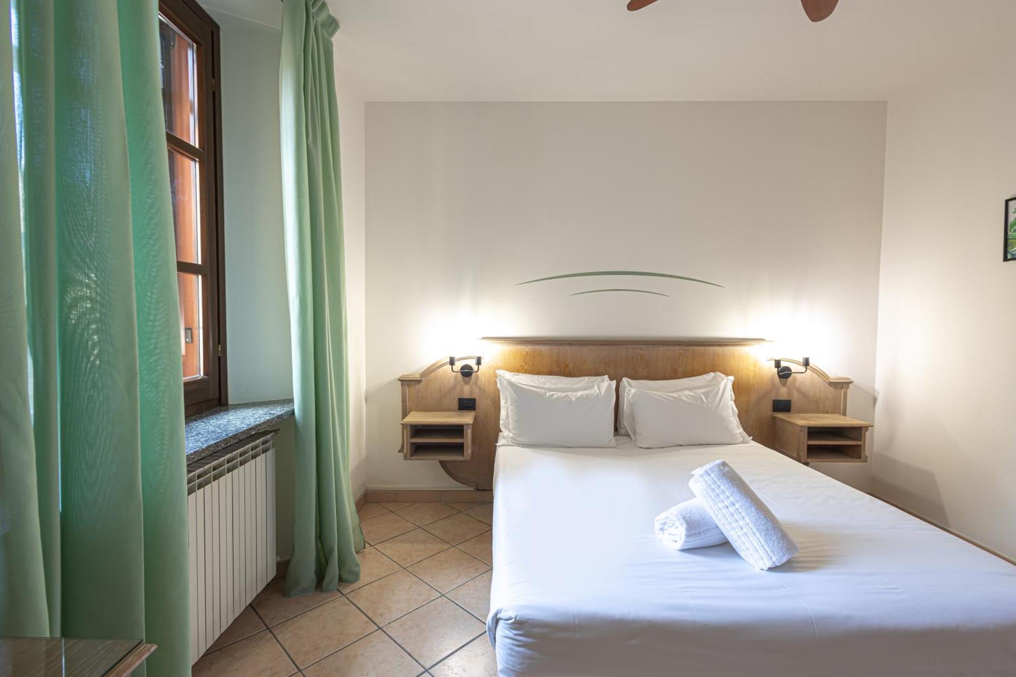 Hotel Tornielli 9 By Lvg Hotel Collection Novara Exterior photo