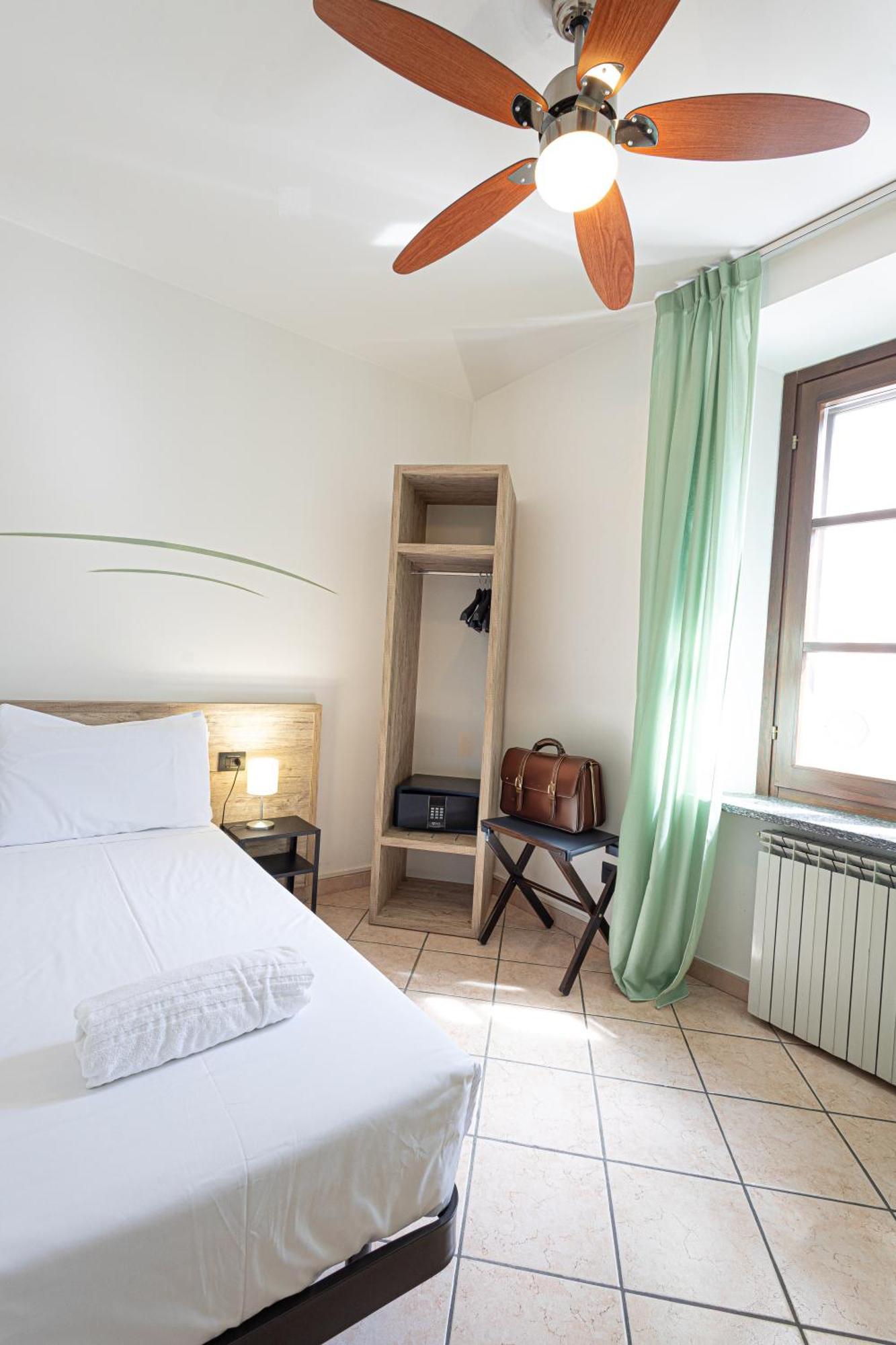 Hotel Tornielli 9 By Lvg Hotel Collection Novara Exterior photo